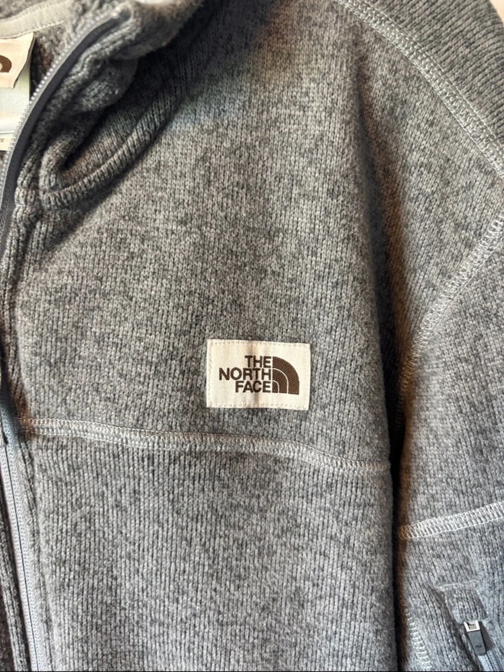 The North Face Men's Gray Zip-Up Hooded Fleece Pullover